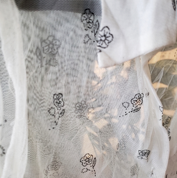 Mesh sheer blouse - Picture 3 of 3